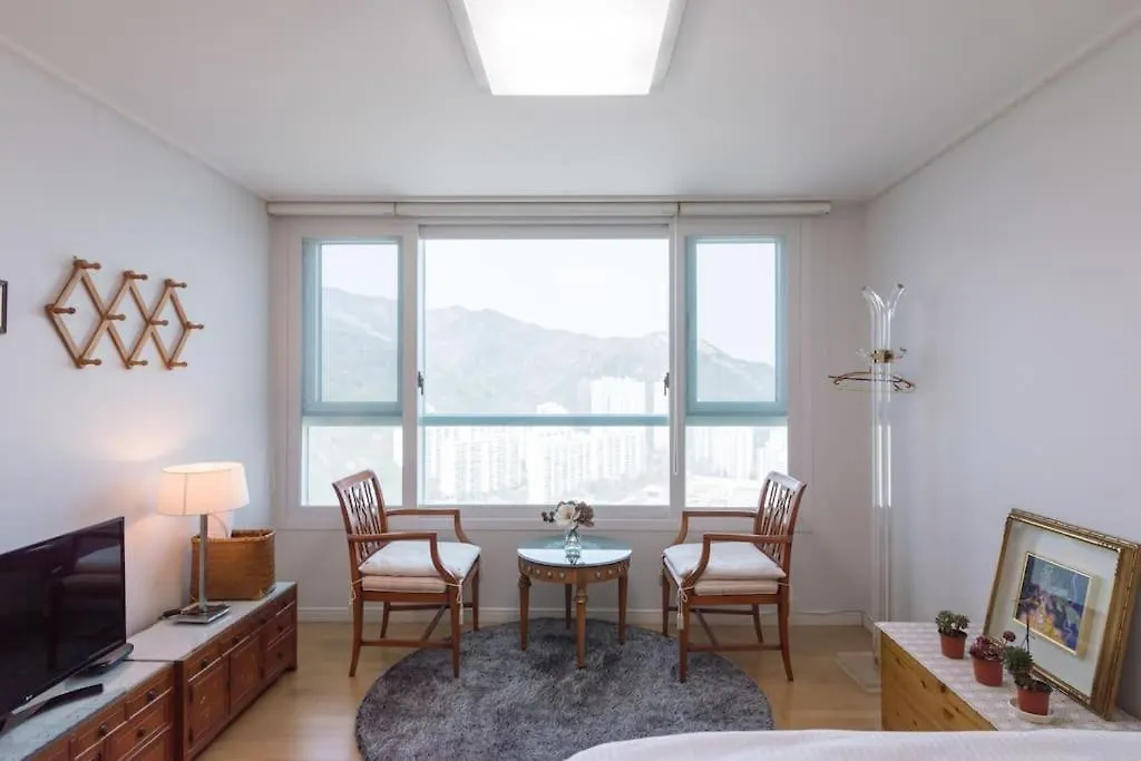Umi House Apartment Busan